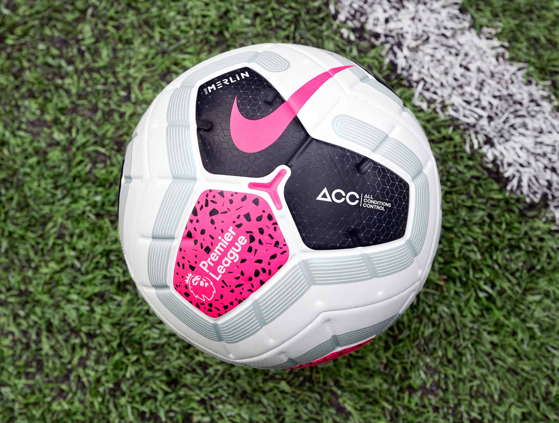 What ball does the premier league use